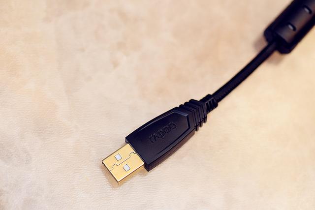 机械键盘银轴和红轴有什么区别,k835键盘青轴好用还是红轴好用