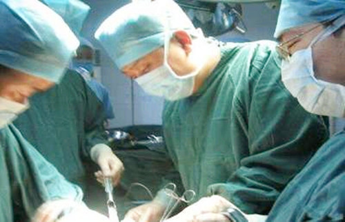 产后上大厕出血怎么办,产妇上厕所大便有血如何处理