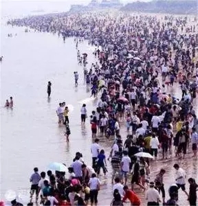 我用Python爬取了全国4500个热门景点，告诉你国庆哪儿最堵？