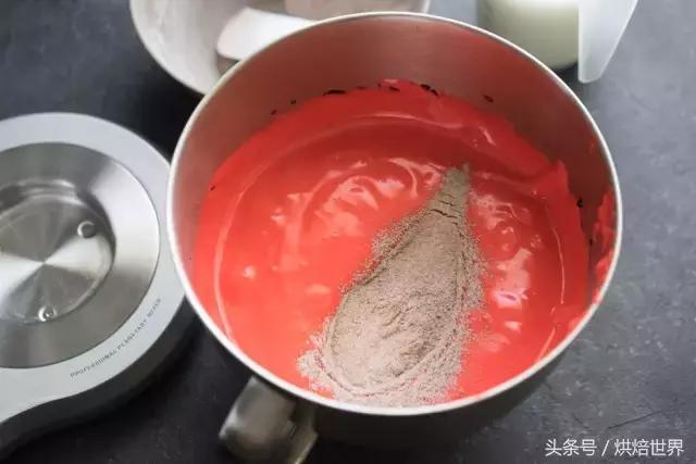 爆浆红丝绒蛋糕卷,颜值与口感并存的橙香蛋糕卷