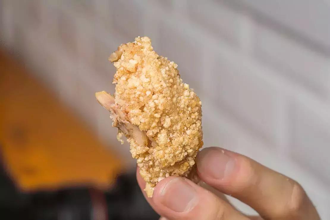 这家戏精店又加戏了,竟然出了一款“黄金牛蛙”!