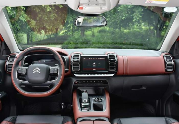 世上所有入流的美，都不相苟同