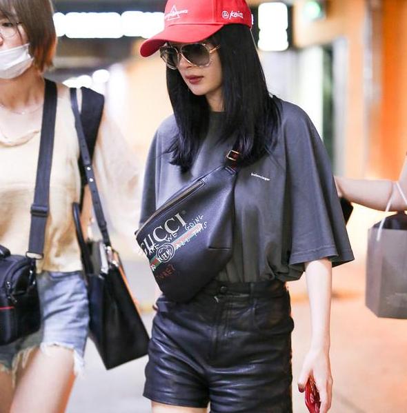 早秋复古又时髦的日常搭配,又酷又飒的早秋搭配