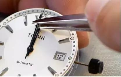 手表指针全都掉下来了要怎么修,阿玛尼手表指针脱落怎么办