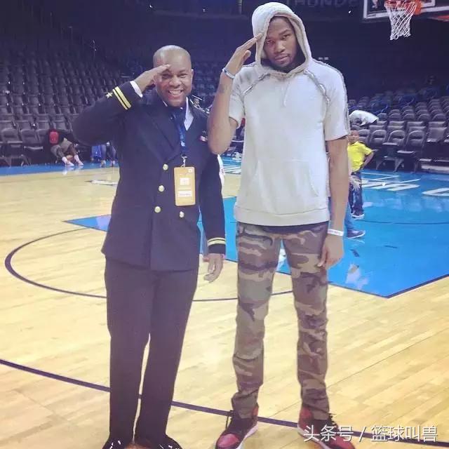 凯文杜兰特穿多少号,凯文杜兰特穿nba75周年球衣