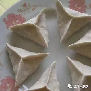 绍兴百年老字号美食臭豆腐,100块钱吃遍水塔美食街