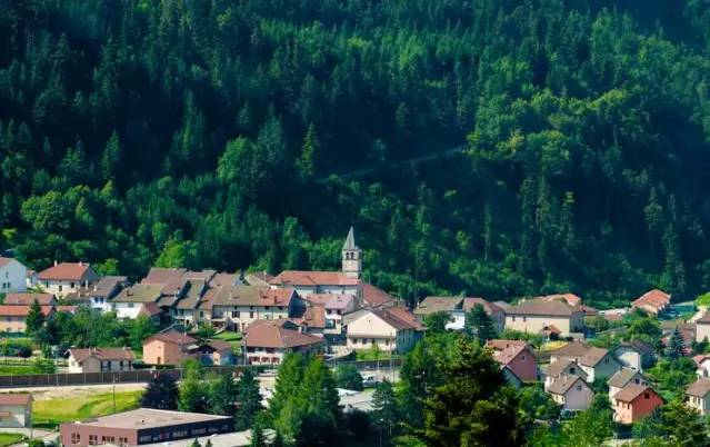 在重庆买套房的工资要多少,在重庆买一套房难不难