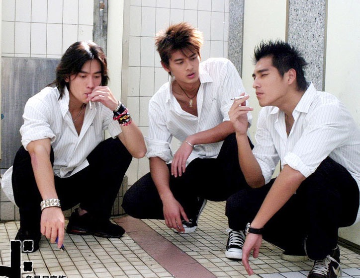 电视剧《斗鱼》,有多少人曾为小燕子的“不后悔”泪崩?