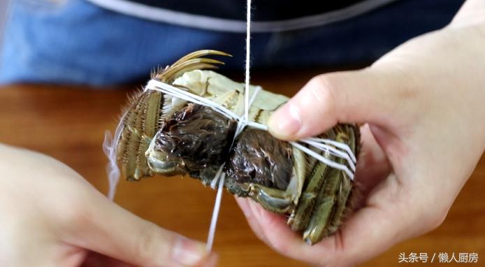 你真的会吃海鲜干货吗,还不知道怎么吃螃蟹手把手教你