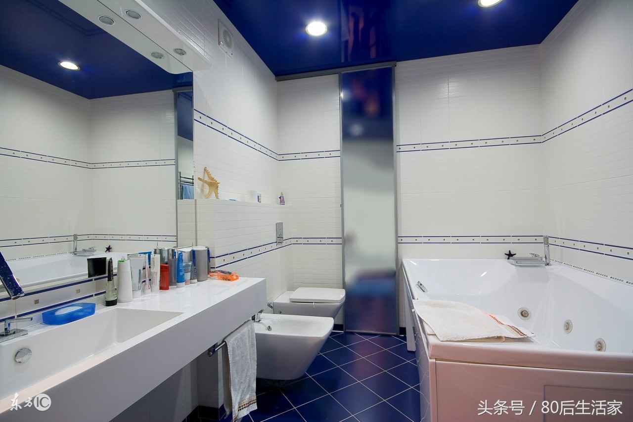 淋浴瓷砖和浴室瓷砖不一样,瓷砖上再贴瓷砖