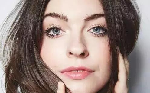 怎样涂睫毛膏又卷又翘,如何涂睫毛膏视频教程