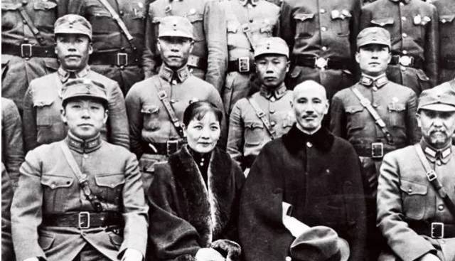 忆闻｜被扣上“不抵抗将军”的张学良，究竟懂不懂打仗？