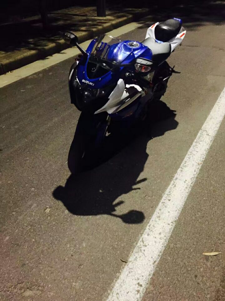 铃木suzukigsx-s7502019,铃木suzukigsx-1000r模型黑