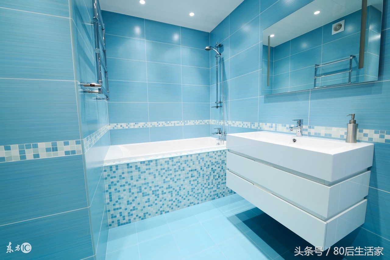 淋浴瓷砖和浴室瓷砖不一样,瓷砖上再贴瓷砖