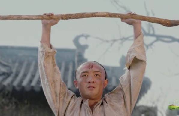 剧情已过半,主角领盒饭,反套路不断,《那年花开》的脑洞忒厉害