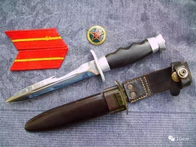 吊了!两款经典战术刃居然力压世界上最毒的*刀刺**56式三棱*刺军**