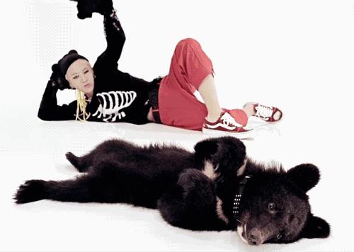 yeezy网红洞洞鞋,yeezysuperstar鞋