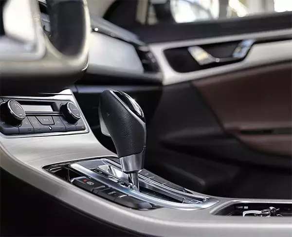 帝豪gl和卡罗拉选哪个好,卡罗拉和吉利帝豪gl