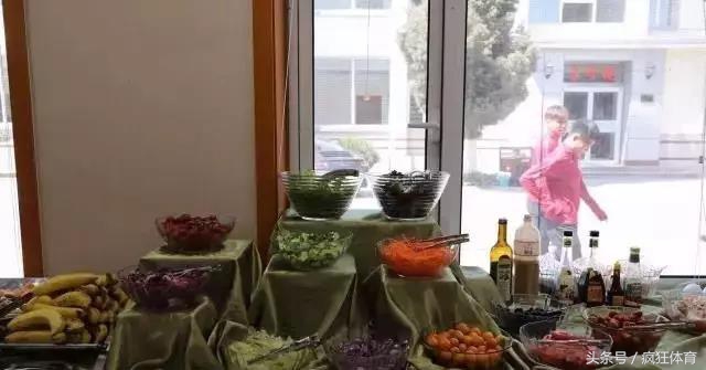 涓秴鐞冮槦椋熷爞,涓秴椋熷爞