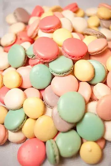 甜品爱好者的钟爱自制马卡龙,如何用马卡龙做甜点