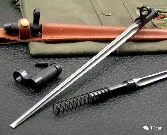 吊了!两款经典战术刃居然力压世界上最毒的*刀刺**56式三棱*刺军**