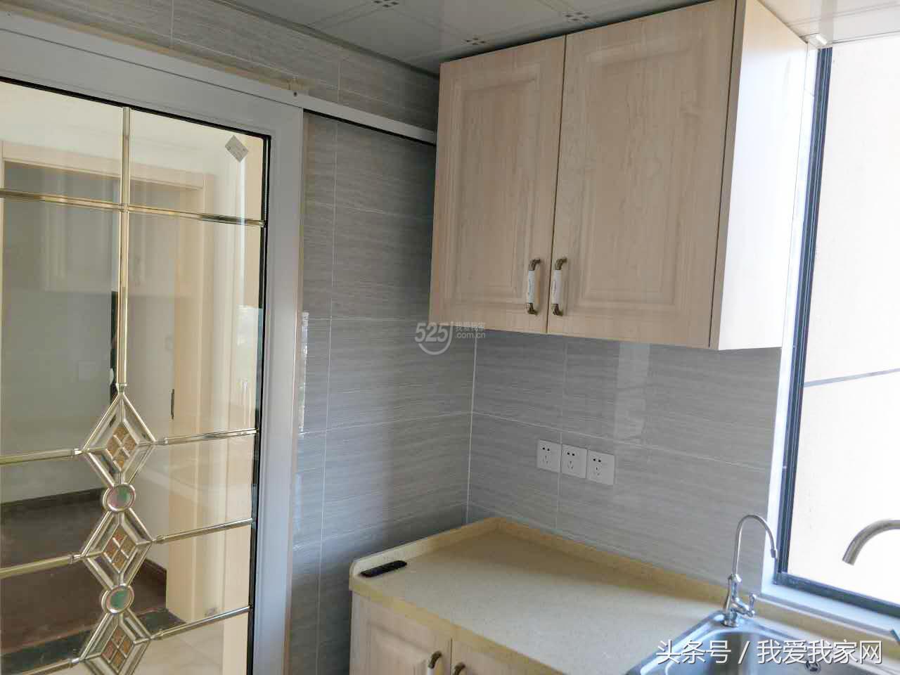 有个大阳台真好,有个阳台落地窗的房间