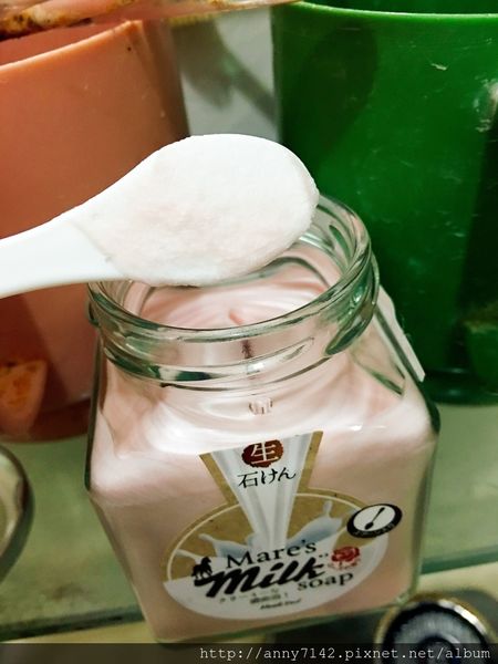 马奶超浓密洗颜泡，超绵密泡泡，今夏再现无暇美肌