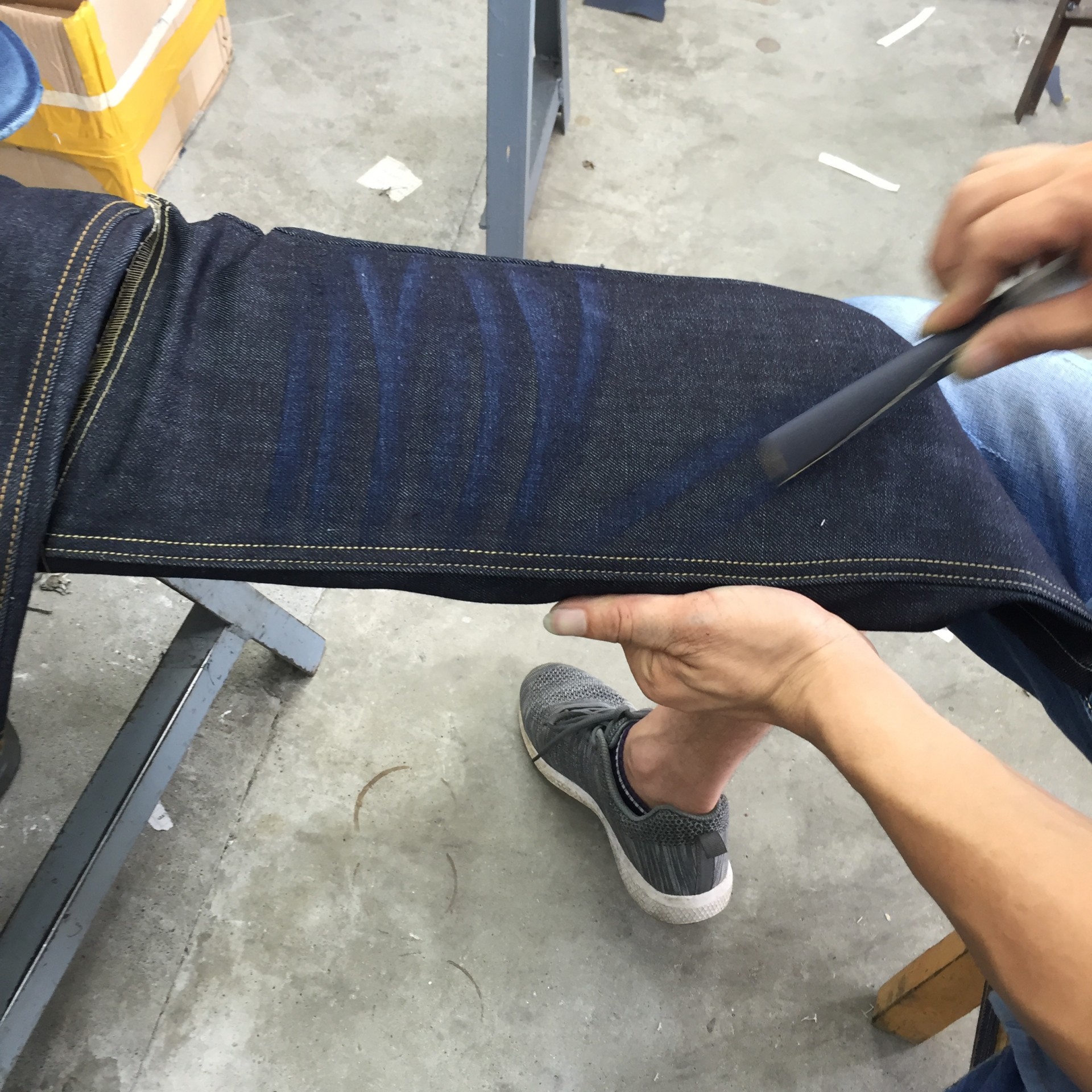 牛仔裤2000价位左右品牌,二百多元的牛仔裤真的好吗