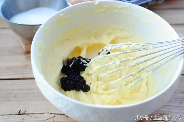 清新口味蛋糕,简约风蓝莓乳酪蛋糕