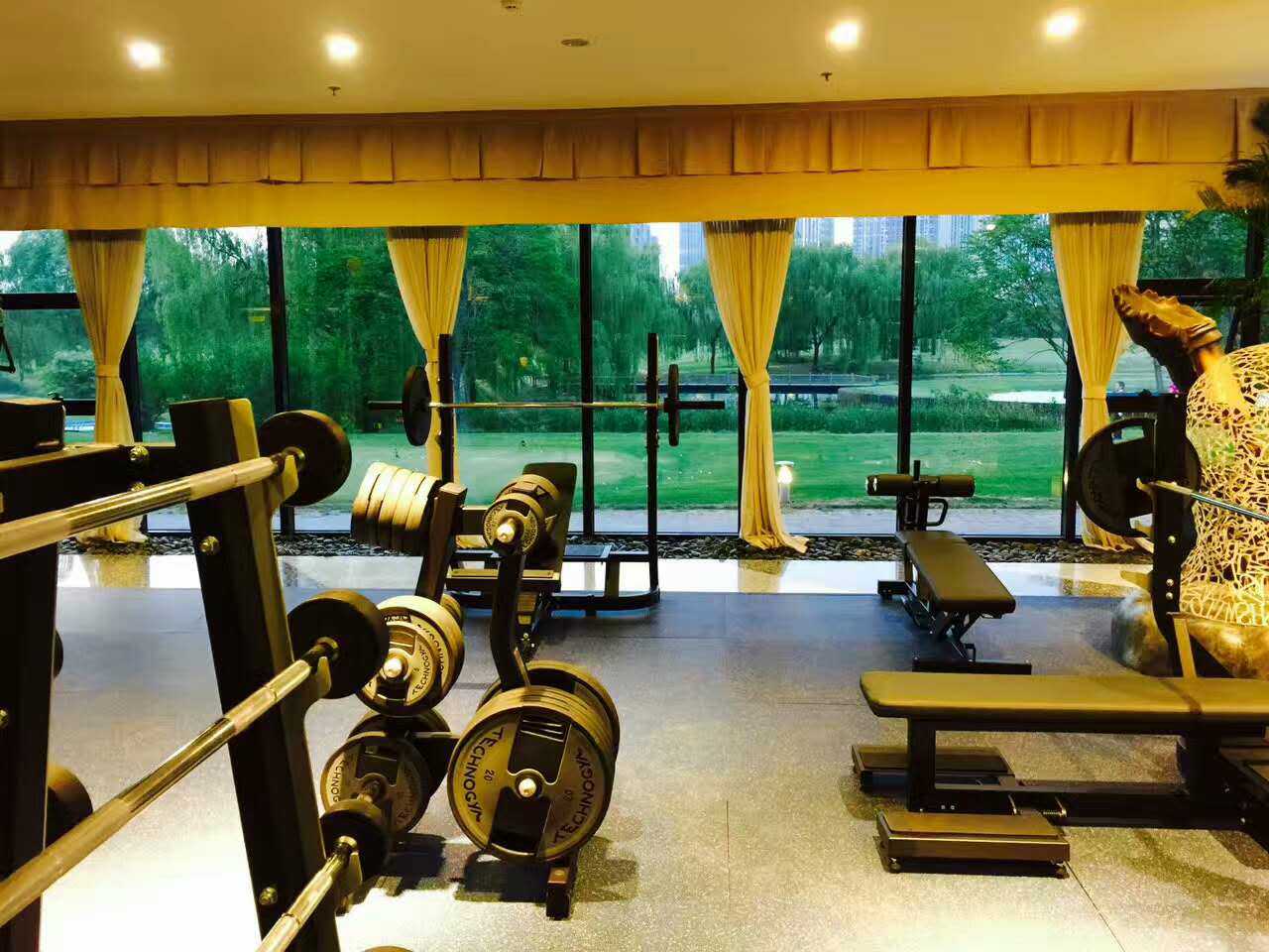 何立峰：健身，其实更健心！——十二年见证百万人美好的改变