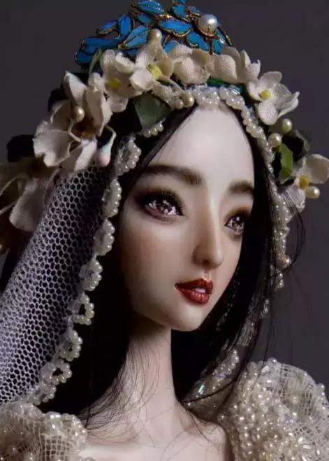 李晨花200万为冰冰买的娃娃，是他写了4个月邮件求来的私人定制