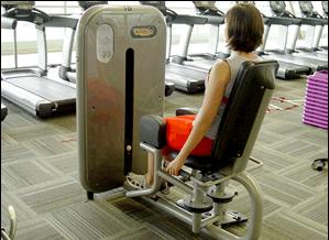 没有蜜桃臀，还敢说自己是女神？今天就来支几招，练出蜜桃臀