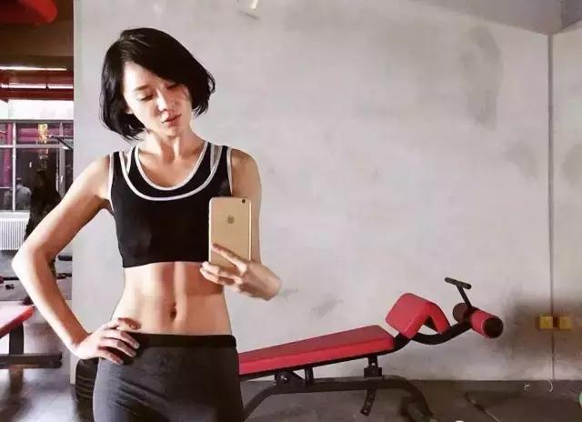 30岁的我们保温杯里泡枸杞,你的保温杯里泡枸杞了吗