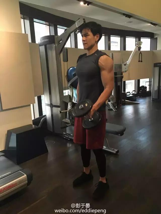 30岁的我们保温杯里泡枸杞,你的保温杯里泡枸杞了吗