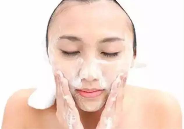 c咖祛痘洗面奶真的能祛痘吗,祛痘洗面奶真的能美白吗