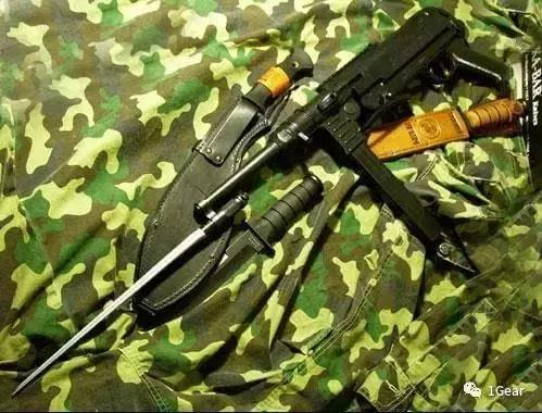 吊了!两款经典战术刃居然力压世界上最毒的*刀刺**56式三棱*刺军**