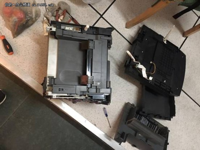 佳能mf4010b打印机没卡纸却闪,mf4010b卡纸