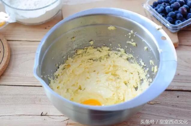 清新口味蛋糕,简约风蓝莓乳酪蛋糕