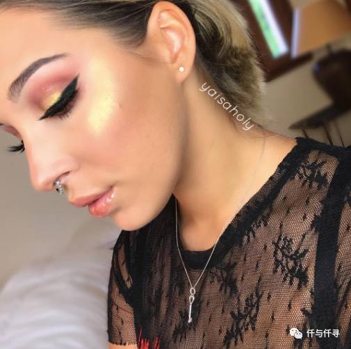 蕾哈娜彩妆品牌名字,蕾哈娜的彩妆品牌生命周期分析