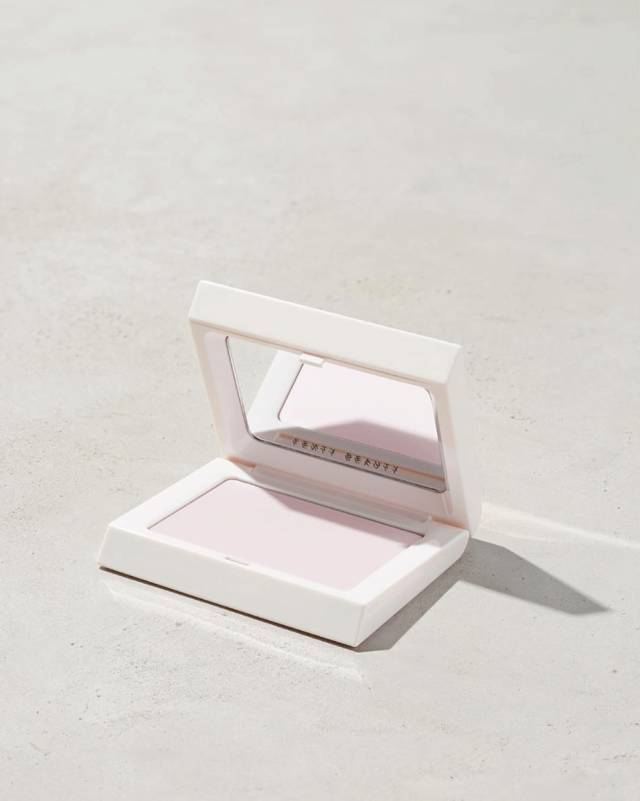 蕾哈娜彩妆品牌名字,蕾哈娜的彩妆品牌生命周期分析