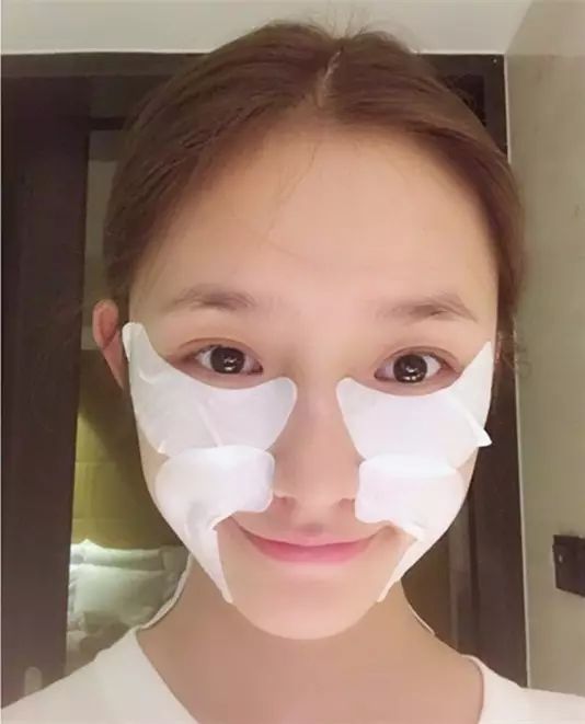 林允直播化妆萧薰儿,林允化妆视频48元洗面奶