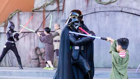 香港迪士尼乐园和上海迪士尼乐园,香港迪士尼和上海迪士尼