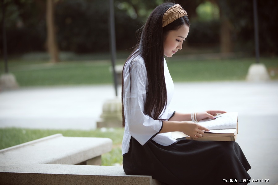 取名是件技术活儿，老师点名时发现一个孩子叫“乐乐乐”