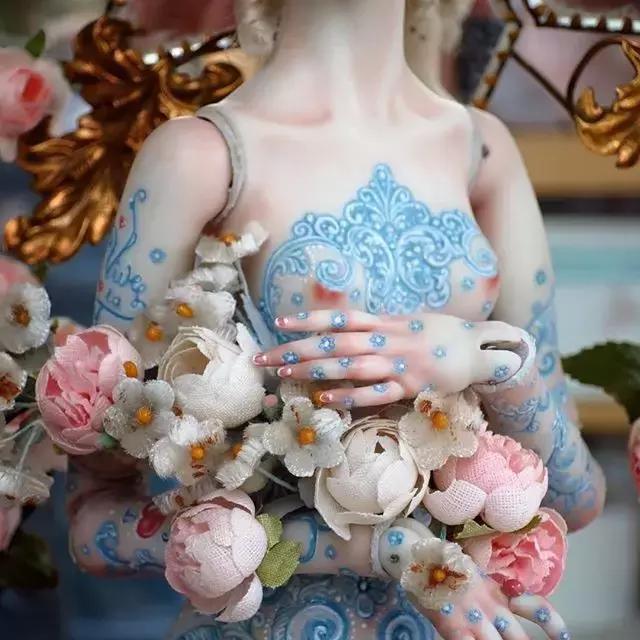 李晨花200万买的求婚娃娃，到底什么来头？