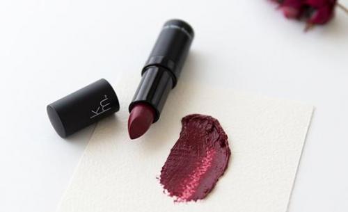 还在涂樱花唇?来个秋冬必入口红大盘点,最后还是姨妈色赢了!