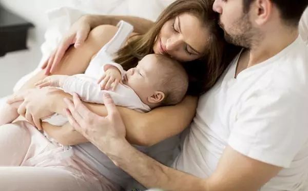 bb打完疫苗注意事项,宝妈刚生完宝宝注意事项