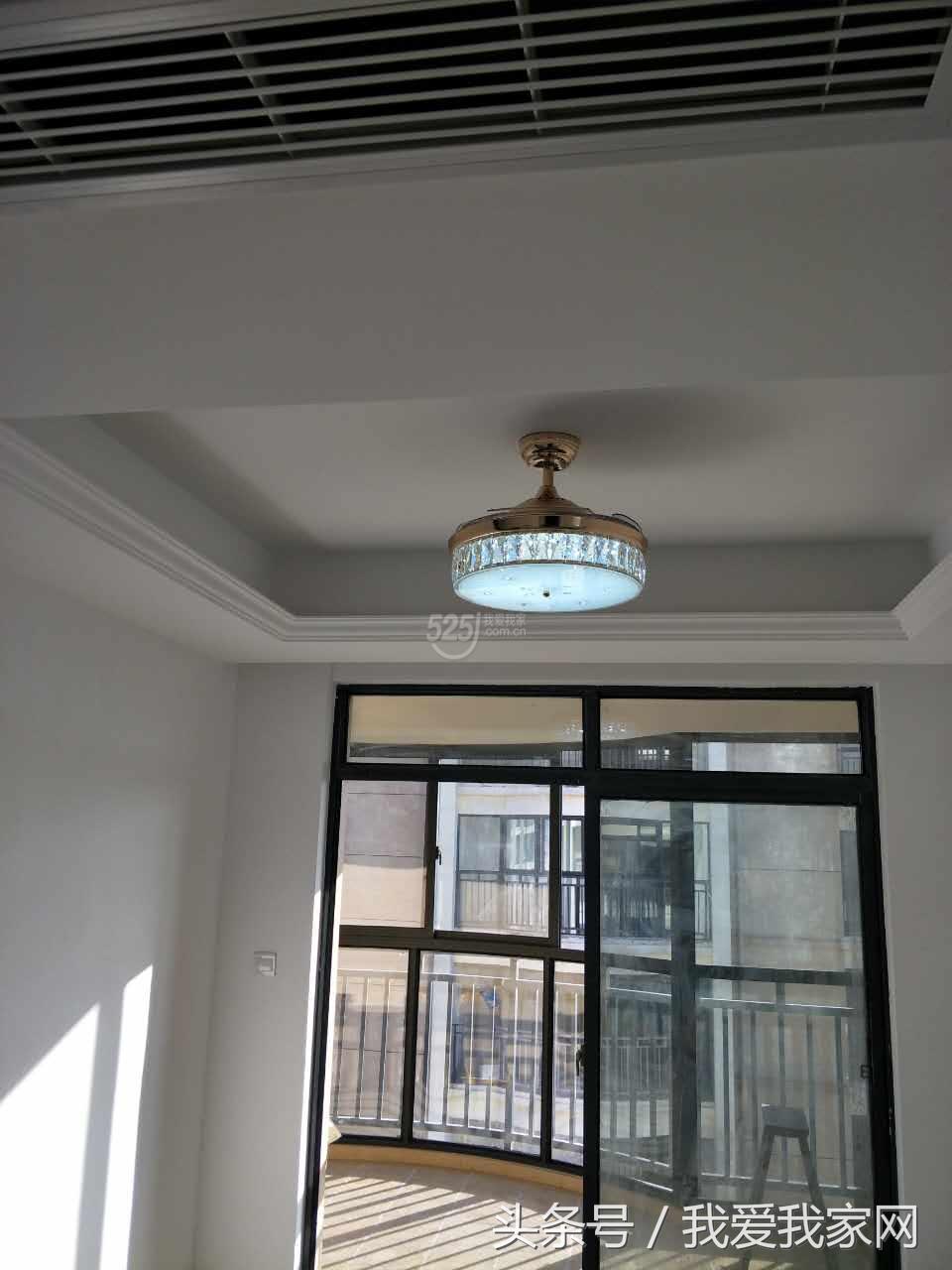 有个大阳台真好,有个阳台落地窗的房间