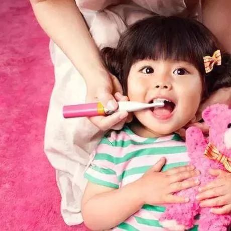 蛀牙的修补和牙齿矫正的问题,爱牙日公益讲座视频