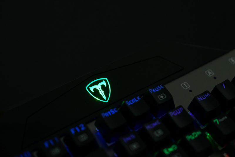 装甲键盘,eti119刀锋机械键盘测评