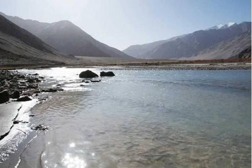 羊脂玉山料和籽料的区别,籽料和山料的区别哪个好